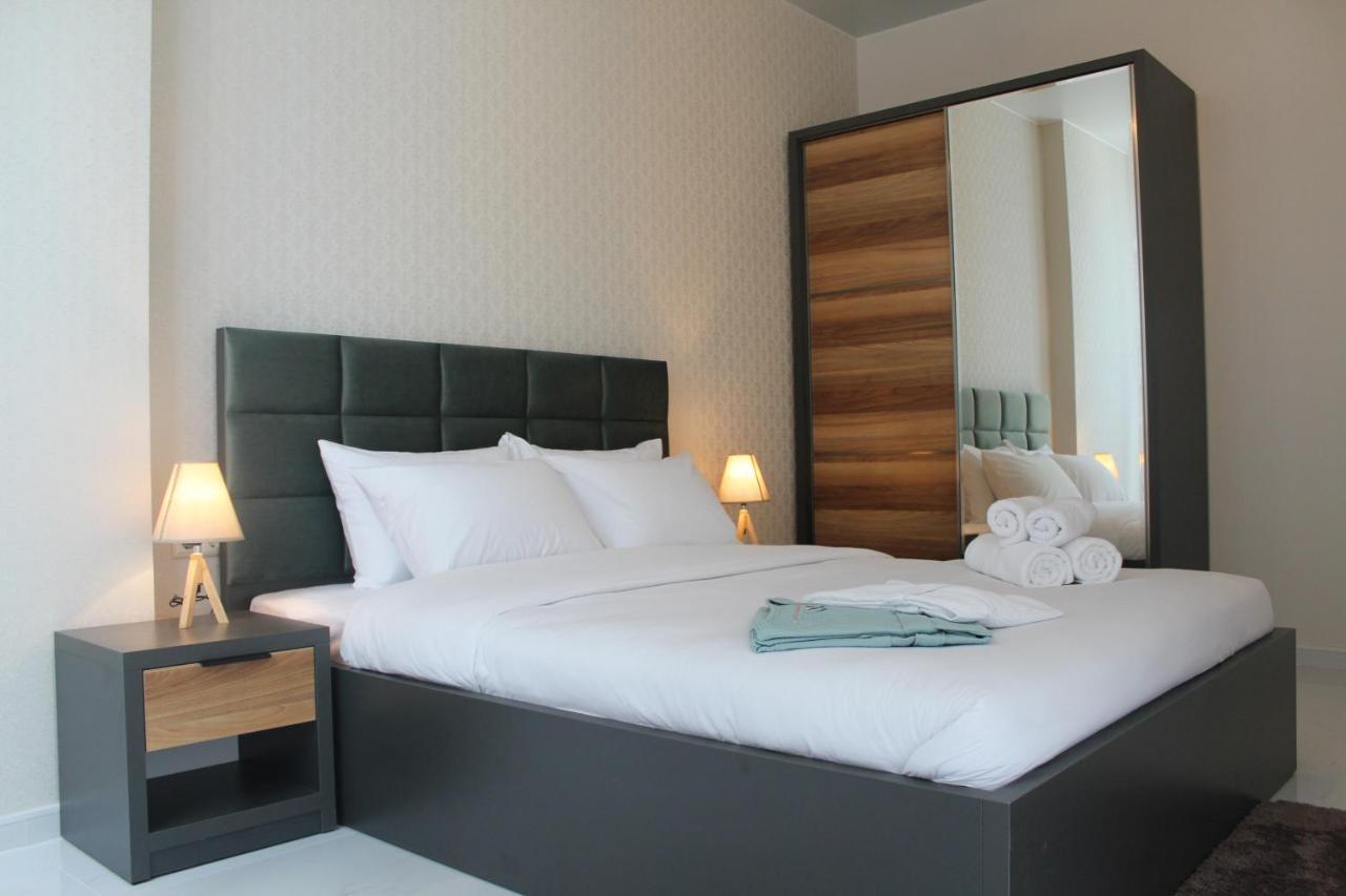 Hotel Horizons *